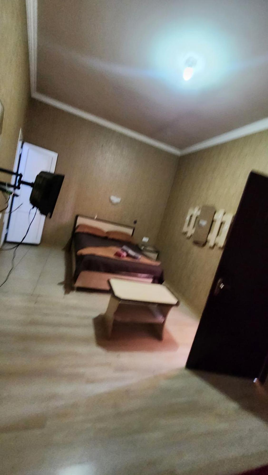Hotel ,,Mega" Тбилиси Екстериор снимка