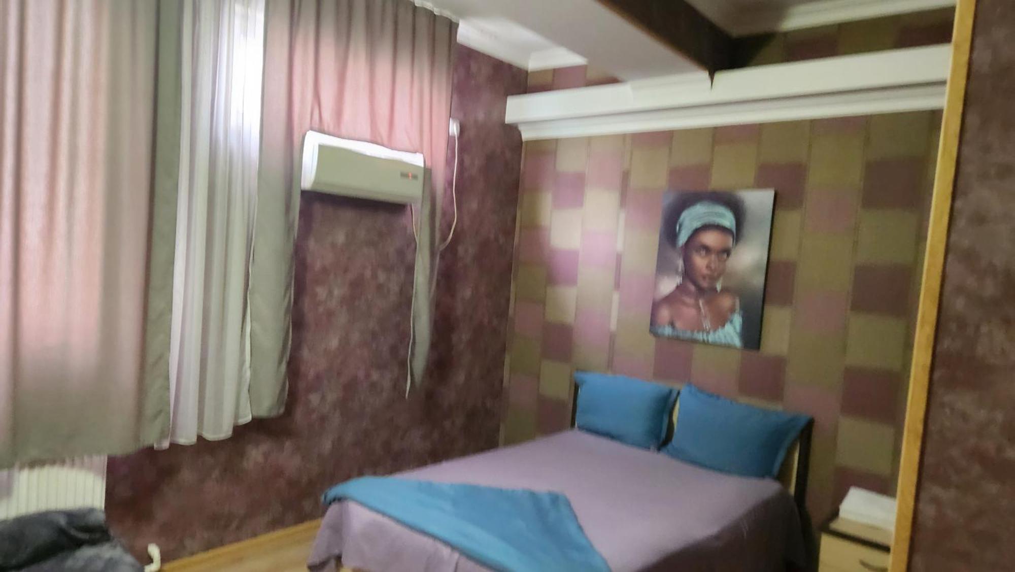 Hotel ,,Mega" Тбилиси Екстериор снимка