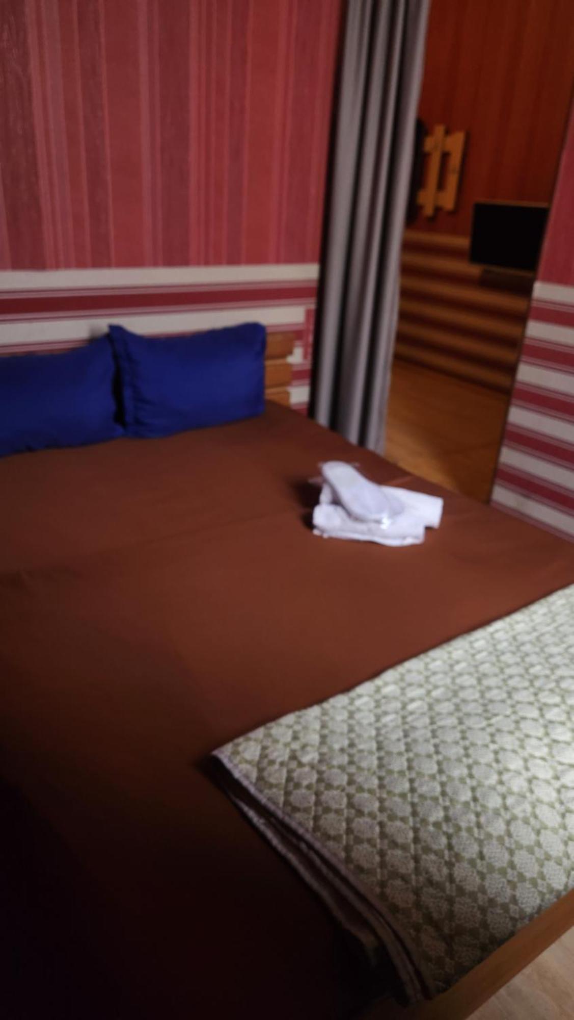 Hotel ,,Mega" Тбилиси Екстериор снимка