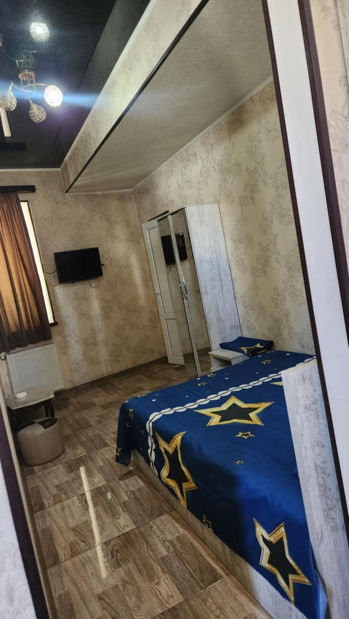 Hotel ,,Mega" Тбилиси Екстериор снимка