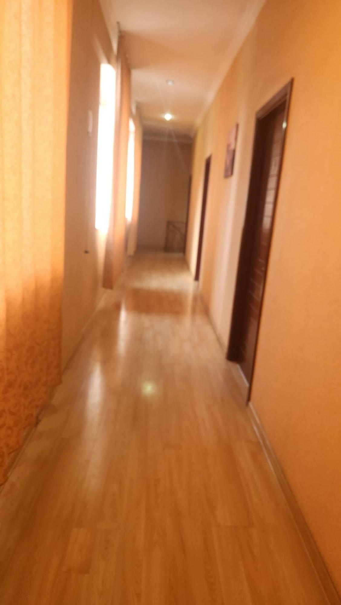 Hotel ,,Mega" Тбилиси Екстериор снимка